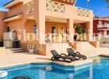 Wederverkoop - VILLA -
CIUDAD QUESADA