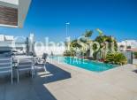 Resale - VILLA -
ROJALES