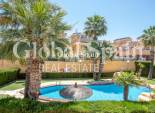Wederverkoop - APPARTEMENT -
ORIHUELA COSTA - VILLAMARTÍN