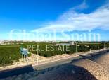 Wederverkoop - HUIS -
TORREVIEJA - La Siesta