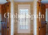 Resale - VILLA -
ORIHUELA