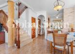 Resale - VILLA -
GUARDAMAR DEL SEGURA