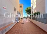 Wederverkoop - APPARTEMENT -
TORREVIEJA - Torreblanca