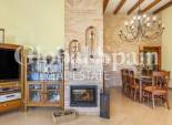 Odsprzedaż - WILLA  -
TORREVIEJA - 