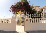 Resale - HOUSE -
ORIHUELA COSTA - La Regia
