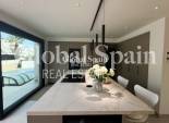 Revente - VILLA -
ORIHUELA - Inland