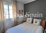 Wederverkoop - APPARTEMENT -
TORREVIEJA - Torrevieja