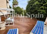 Odsprzedaż - WILLA  -
TORREVIEJA - 