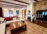 Resale - HOUSE -
EL ESPARRAGAL - Inland