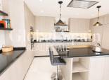 Venta - VILLA -
MAR MENOR GOLF RESORT - Inland