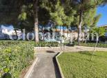 Resale - APARTMENT -
TORREVIEJA - Lago jardin