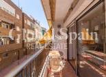 Resale - APARTMENT -
TORREVIEJA - Paseo maritimo