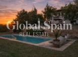 Revente - VILLA -
ESPORLES - optional location detail