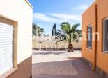 Wiederverkauf - Villa / Doppelhaushälfte -
TORREVIEJA - La Siesta - El Salado - Torreta