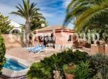 Wiederverkauf - VILLA -
TORREVIEJA - San Luis