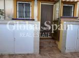 Resale - HOUSE -
ORIHUELA COSTA - Punta Prima
