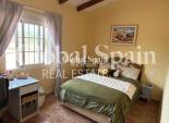 Wederverkoop - HUIS -
DOLORES - Costa Blanca