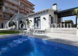Venta - VILLA -
TORREVIEJA - Punta Prima