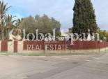 Resale - VILLA -
ORIHUELA COSTA - CAMPOAMOR