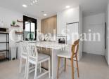 Wederverkoop - VILLA -
PINAR DE CAMPOVERDE - Inland