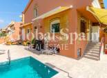 Wederverkoop - VILLA -
TORRE DE LA HORADADA - Costa Blanca