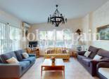 Resale - VILLA -
ORIHUELA
