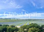 Revente - APPARTEMENT -
ORIHUELA - Inland