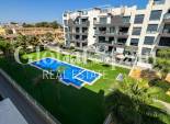 Revente - APPARTEMENT -
ORIHUELA COSTA - VILLAMARTÍN