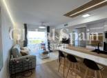 Wiederverkauf - WOHNUNG -
TORREVIEJA - Punta Prima