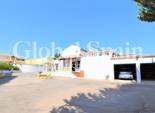 Resale - VILLA -
ORIHUELA COSTA - Villamartin