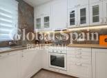 Wederverkoop - APPARTEMENT -
TORREVIEJA - Torrevieja