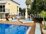 Odsprzedaż - WILLA  -
TORREVIEJA - 