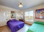 Resale - VILLA -
ORIHUELA