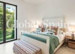 Neubau - VILLA -
CASARES - Pedregales
