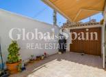 Resale - HOUSE -
TORREVIEJA - Nueva Torrevieja