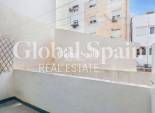 Resale - APARTMENT -
TORREVIEJA - Centro - Muelle Pesquero