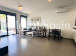 Revente - APPARTEMENT -
LA ZENIA - Costa Blanca