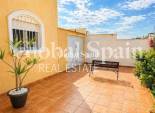 Odsprzedaż - WILLA  -
TORREVIEJA - 