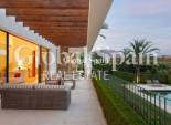 Neubau - VILLA -
CASARES - Pedregales
