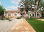 Resale - VILLA -
SAN VICENTE DEL RASPEIG - Inland