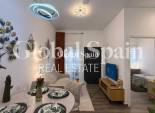 Wiederverkauf - WOHNUNG -
TORREVIEJA - Torrevieja