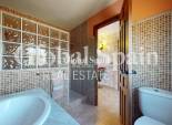 Resale - VILLA -
ORIHUELA