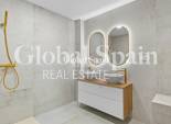 Revente - APPARTEMENT -
TORREVIEJA - Playa del Acequión