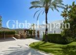 Neubau - VILLA -
CASARES - Pedregales