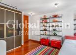 Venta - APARTAMENTO -
TORREVIEJA - Paseo maritimo