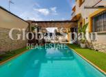 Resale - VILLA -
LOS MONTESINOS - La Herrada
