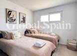 Revente - APPARTEMENT -
TORREVIEJA - El Acequión - Los Náufragos