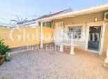 Venta - CASA -
TORREVIEJA - El limonar
