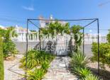 Venta - VILLA -
ROJALES - Centro de la Ciudad Quesada