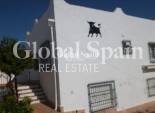 Revente - VILLA -
VILLAMARTÍN - Costa Blanca